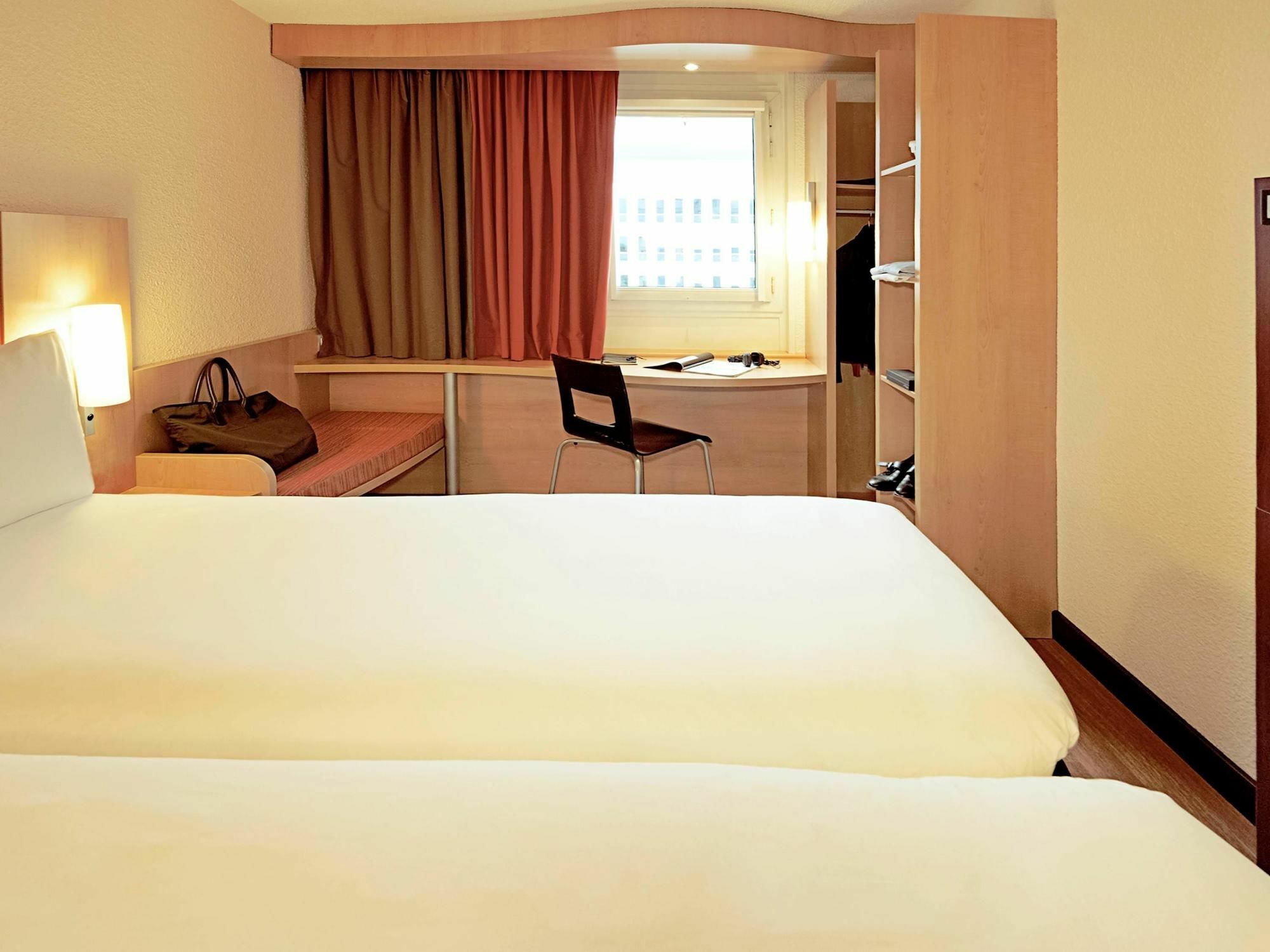 Ibis Reims Tinqueux Hotel Exterior photo